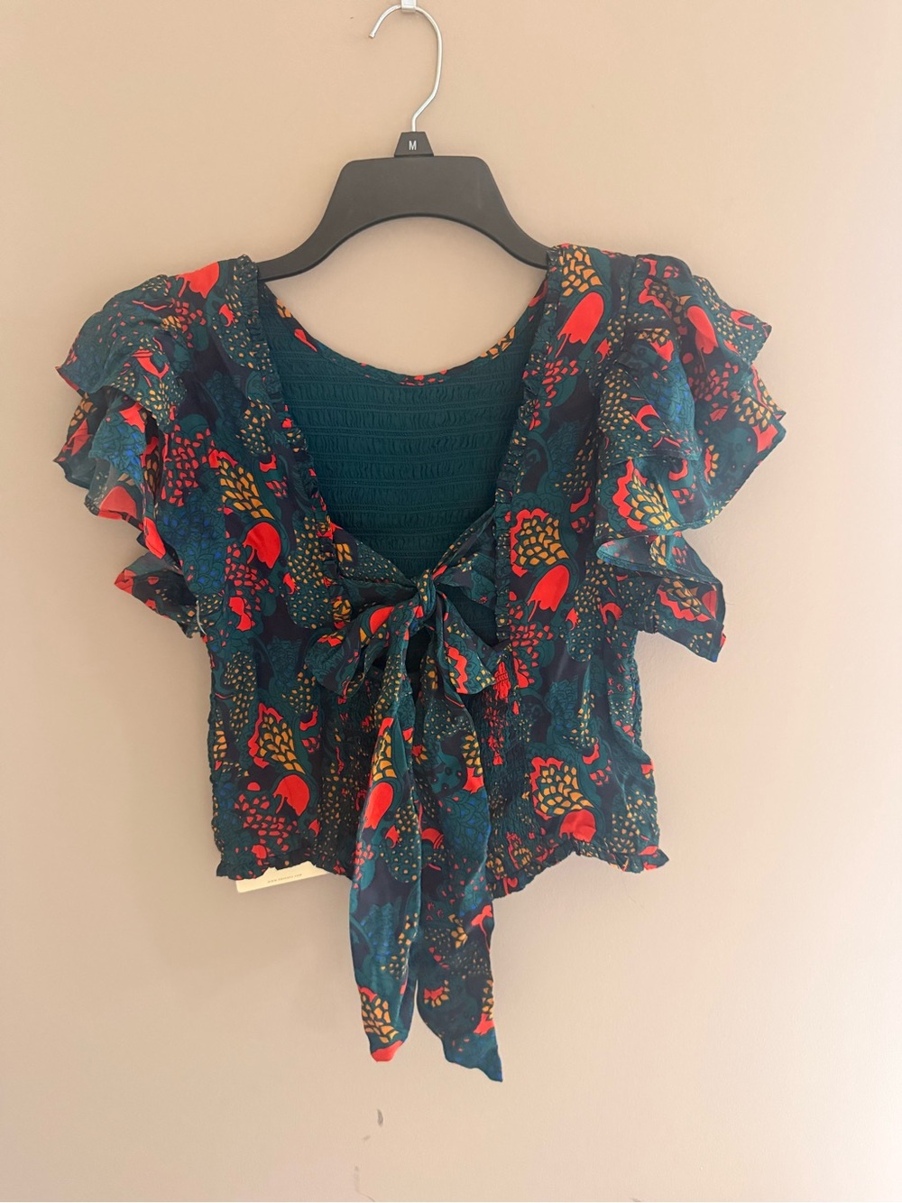 Trovata Birds of Paradis Silk Blend Smocked Floral Top Size Medium NWOT - Picture 3 of 6